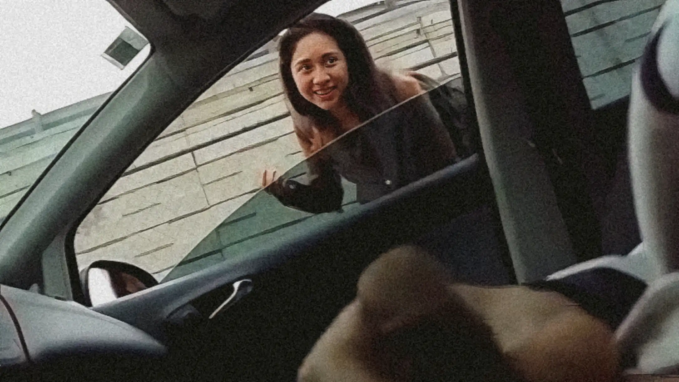 Asking directions from a beautiful smiling Latina