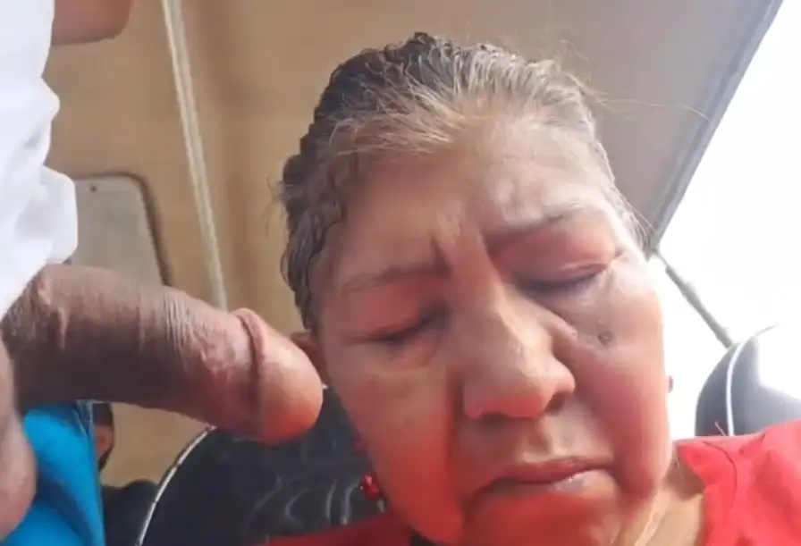 Cock in the face of the MILFs, and in the end something happened!