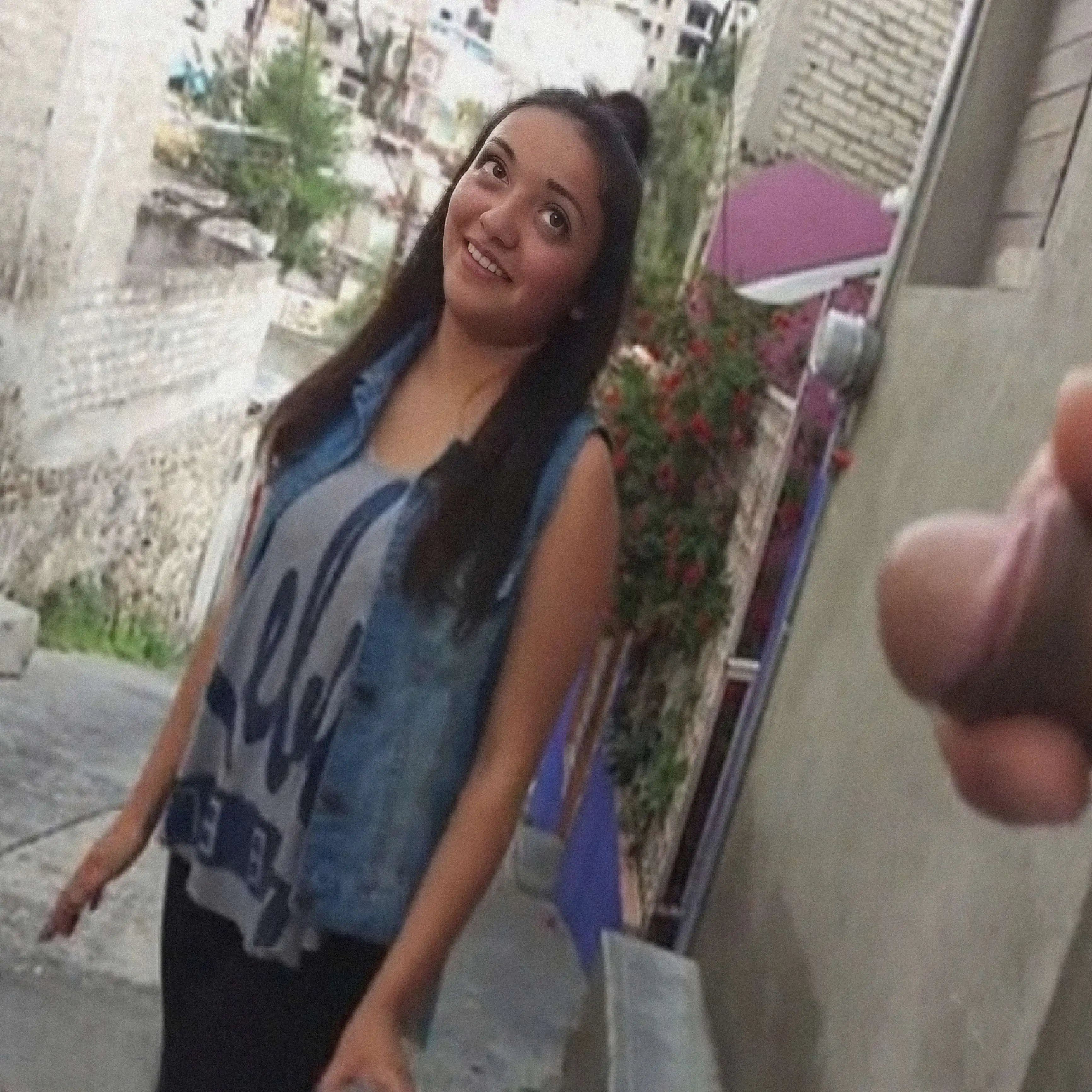 Damn! Asking directions to Latina teen on the street, she liked the dick