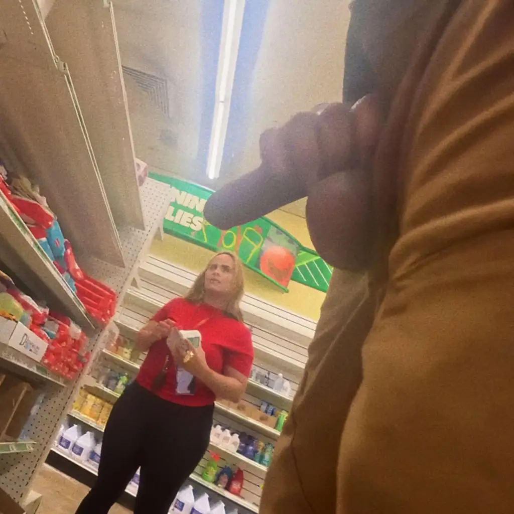 Hot mature latina saw the big dick in the store and didn't care