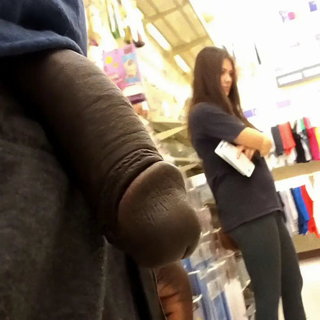 Hot teen black leggings at the store