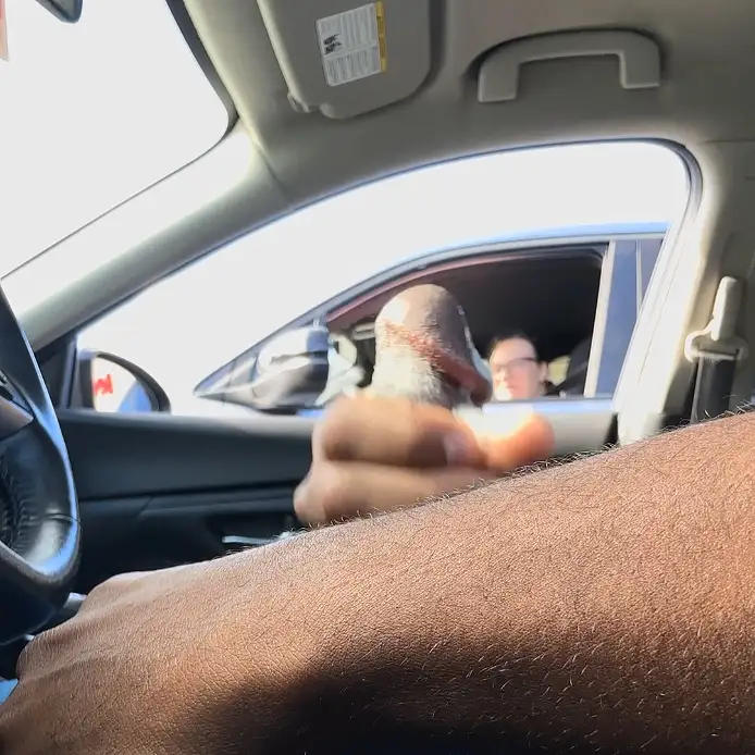 Damn! Slutty chubby girl stopped the car to watch the masturbation