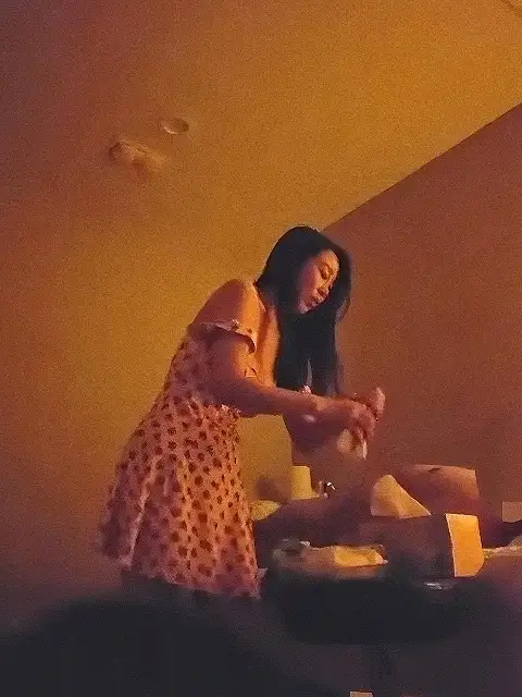 Massage and happy ending with a hot Japanese girl