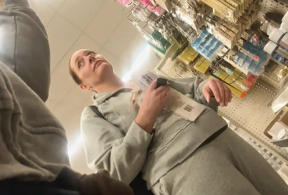 Hot MILF in the store, quick chat