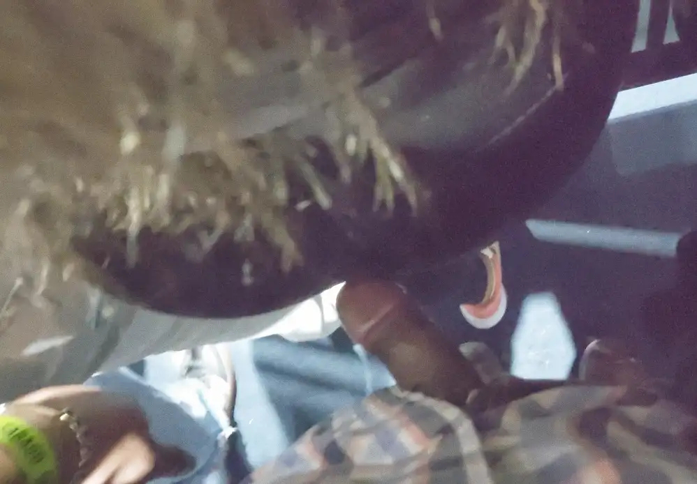 Damn! Dick touching ass of hot college teen and she watching the game