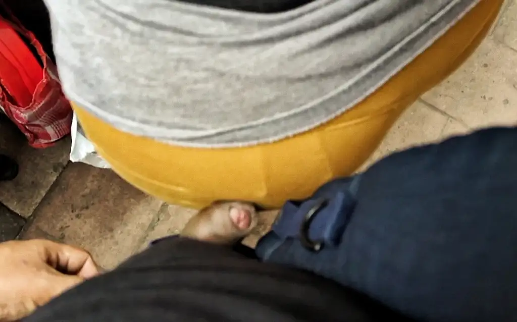 Damn! Dick touching huge ass hot Latina, she wanted to touch the dick even with her husband right there