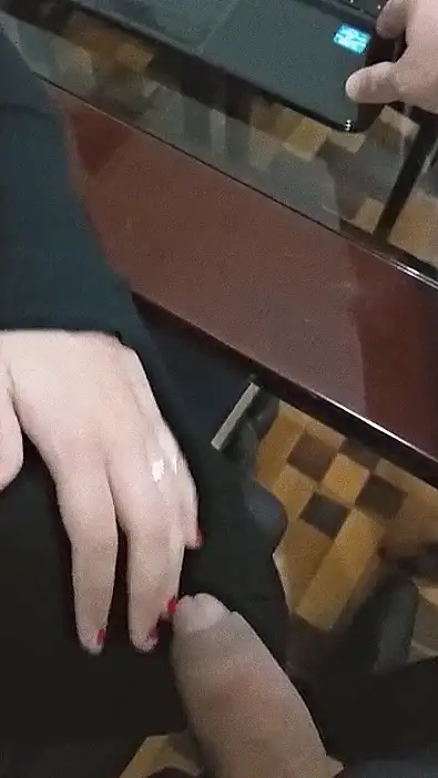 Part 1 - The intern! The new intern's first training session, and she immediately enjoyed feeling the cock