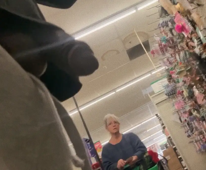 Mature looked at the black cock