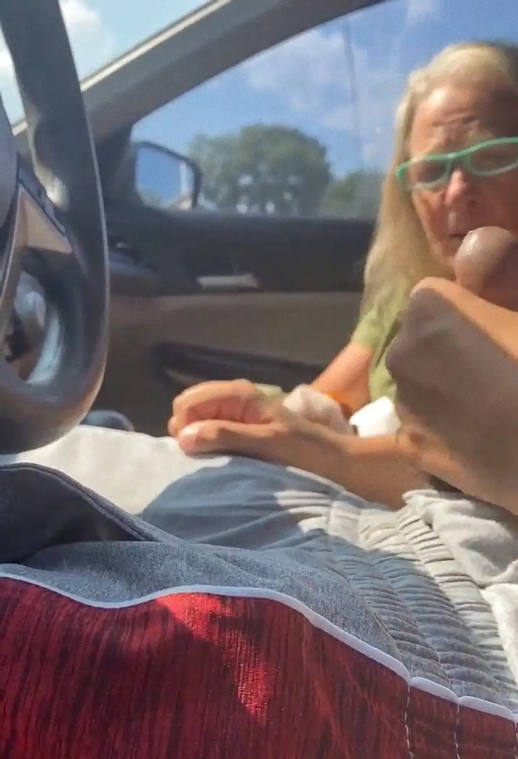 She got a ride, saw the penis outside, wanted to touch it, and even thought it was beautiful