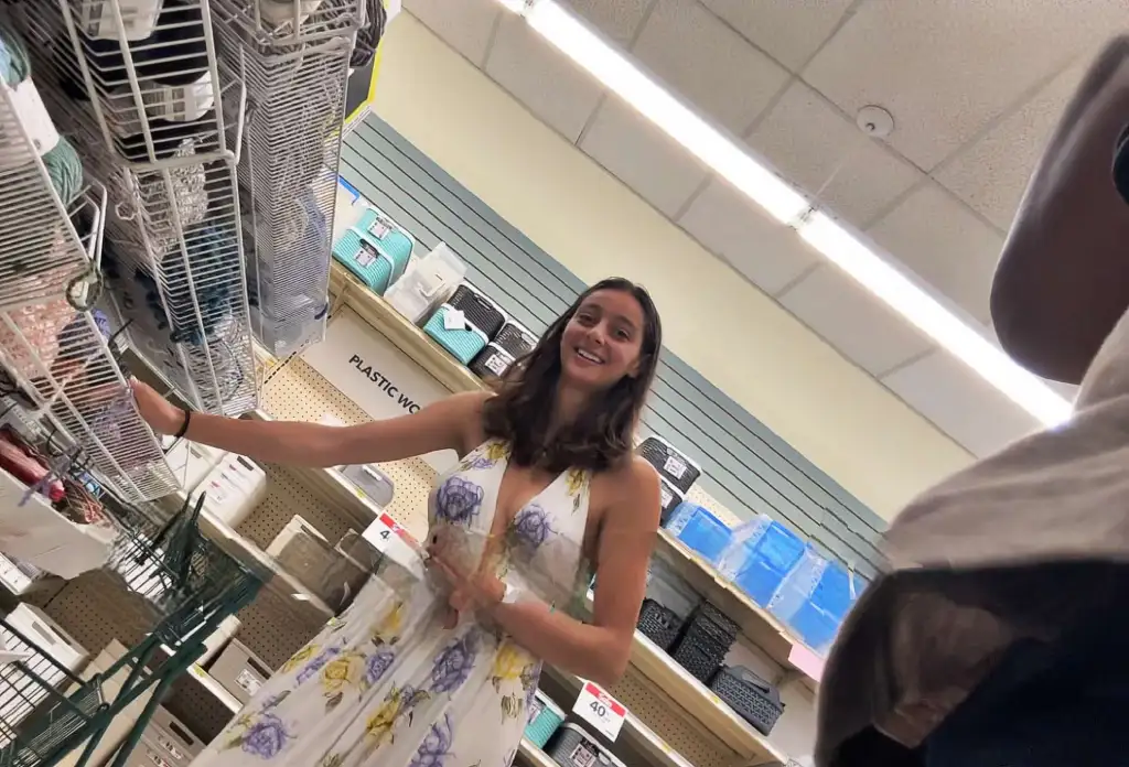 Nice conversation to a beautiful Latina in the store, she saw his dick